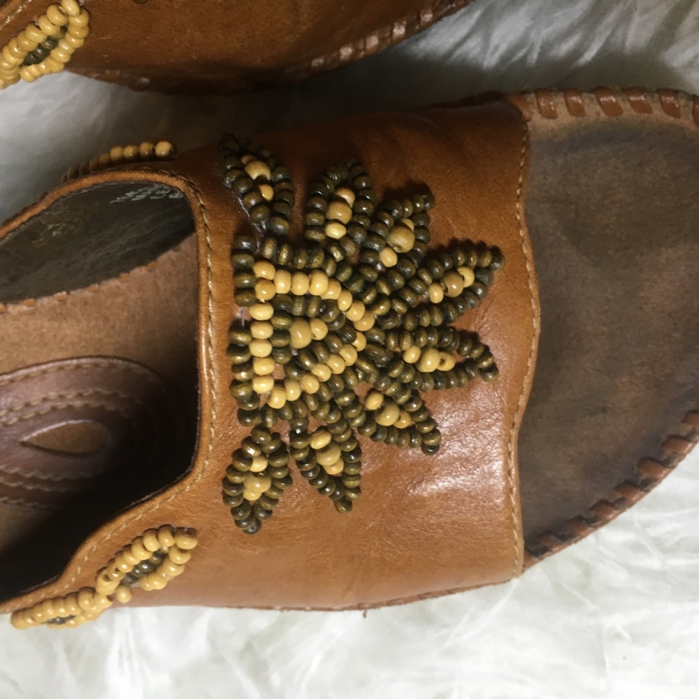Clark's Beaded Leather Sandal 6.5